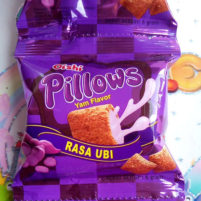 

Oishi Pillow Snack Pillows Rasa Ubi 12g SATUAN