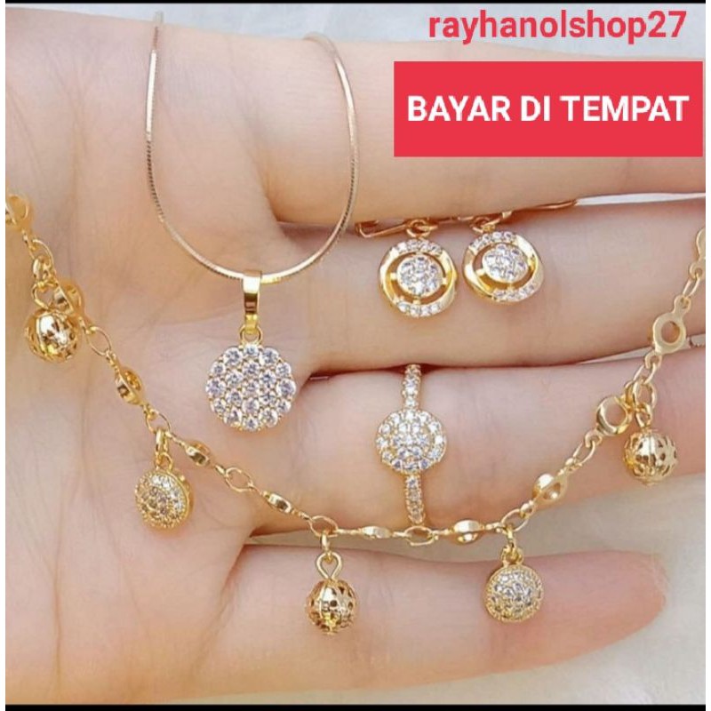 SET PERHIASAN WANITA DEWASA TITANIUM LAPIS EMAS 24 K ANTI KARAT