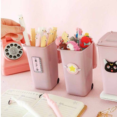 

Tempat Pensil Pink