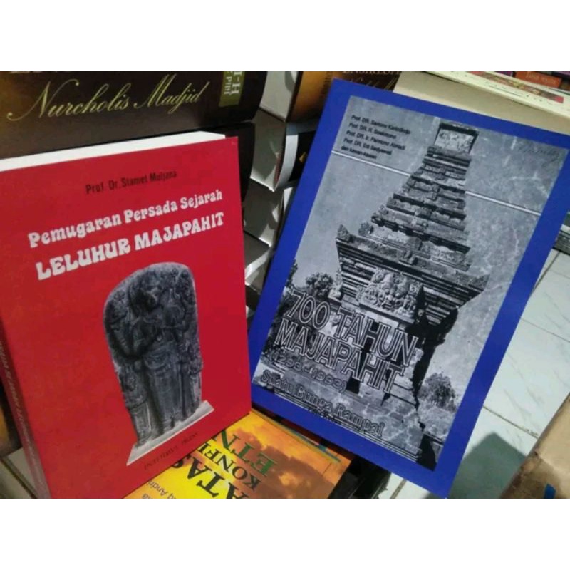 PAKET 2 BUKU TENTANG KERAJAAN MAJAPAHIT - PEMUGARAN PERSADA LELUHUR MAJAPAHIT & 700 TAHUN MAJAPAHIT