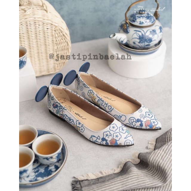 [READY] Ittaherl X Disney Mickey Minnie (Tiger CNY) : Mickey Fortune Maxi Pointy Cloud sz 35 36 37 3