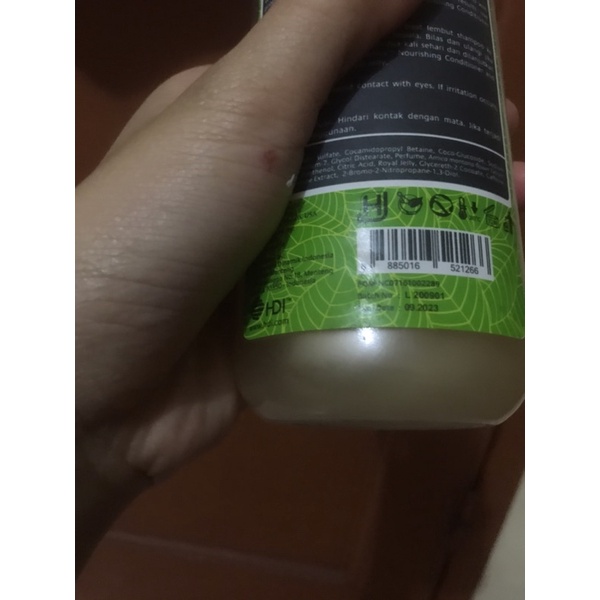 HDI Bee Botanics Strengthening Shampoo with Royal Jelly