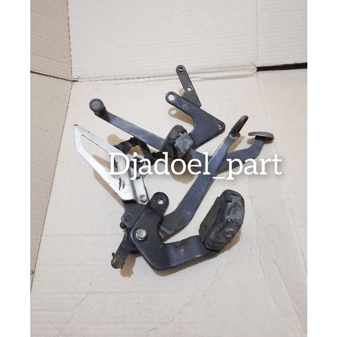 Footstep Step Postep Depan Honda Sonic 150 Supra GTR 150 Original