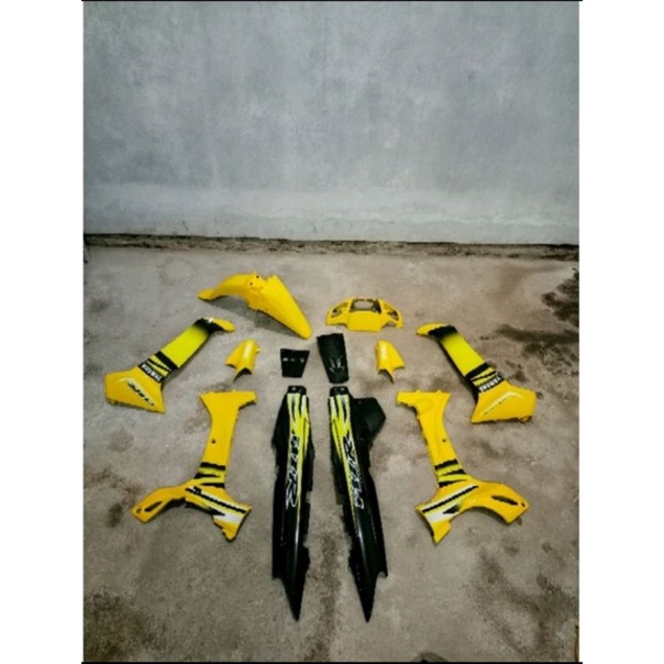 fullset bodi full set body halus motor Yamaha fiz r warna kuning hitam