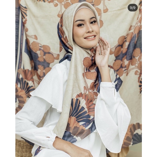 Bali Scarf Wearing Klamby