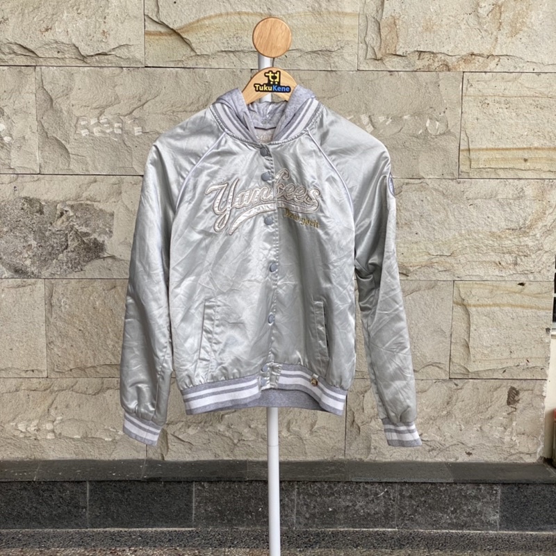 Jaket Varsity MLB Yankees Satin hoodie silver
