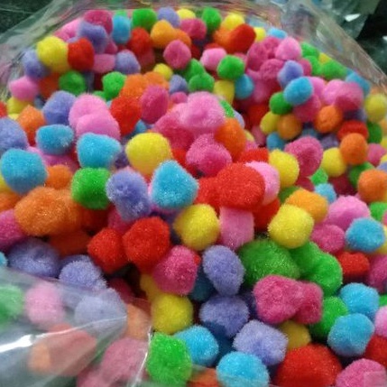 pom pom bola bulu per 1 biji warna warni lembut pompom mainan anak pom