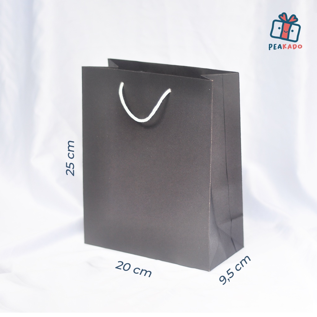 Paper Bag Hitam Polos Tas Kertas Souvenir Kraft Tebal Bungkus Kado Ukuran Sedang 20x25x9