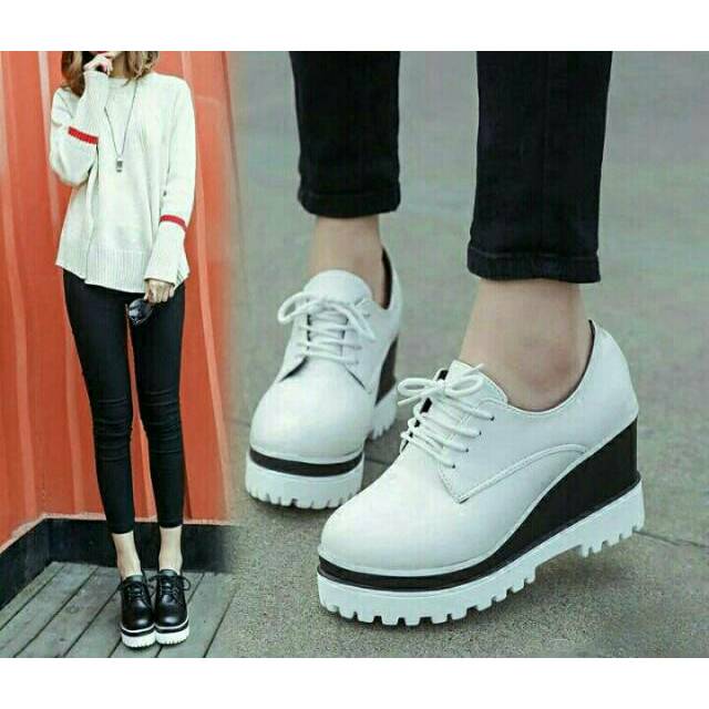 Sepatu Boots Putih Murah - Ankle Boot Tali - Vintage Boots Style - Sepatu Wanita Kerja Kantor Lucu