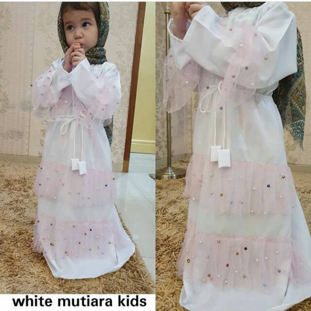 Abaya anak putih