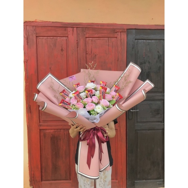 

bucket bunga campur snack