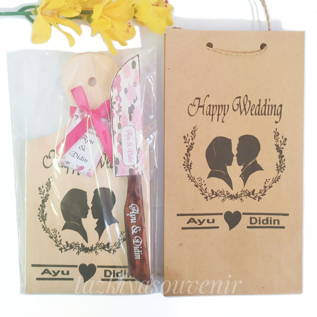 Souvenir Talenan Kayu Set Pisau Dapur Set Paperbag