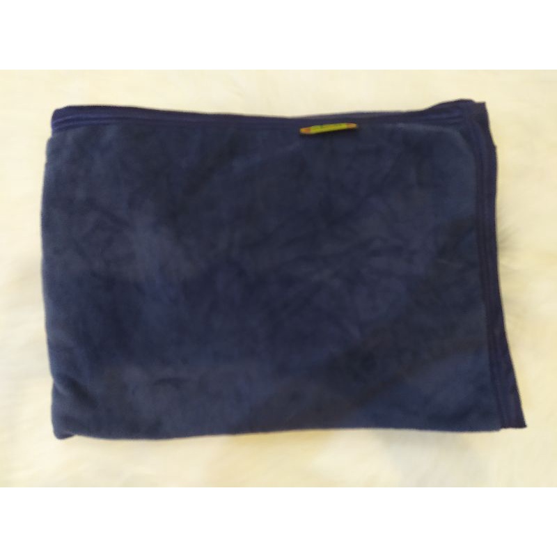 Selimut VICTORY biru navy / dongker hotel / motel / kost / asrama / homestay / guesthouse / oyo / re