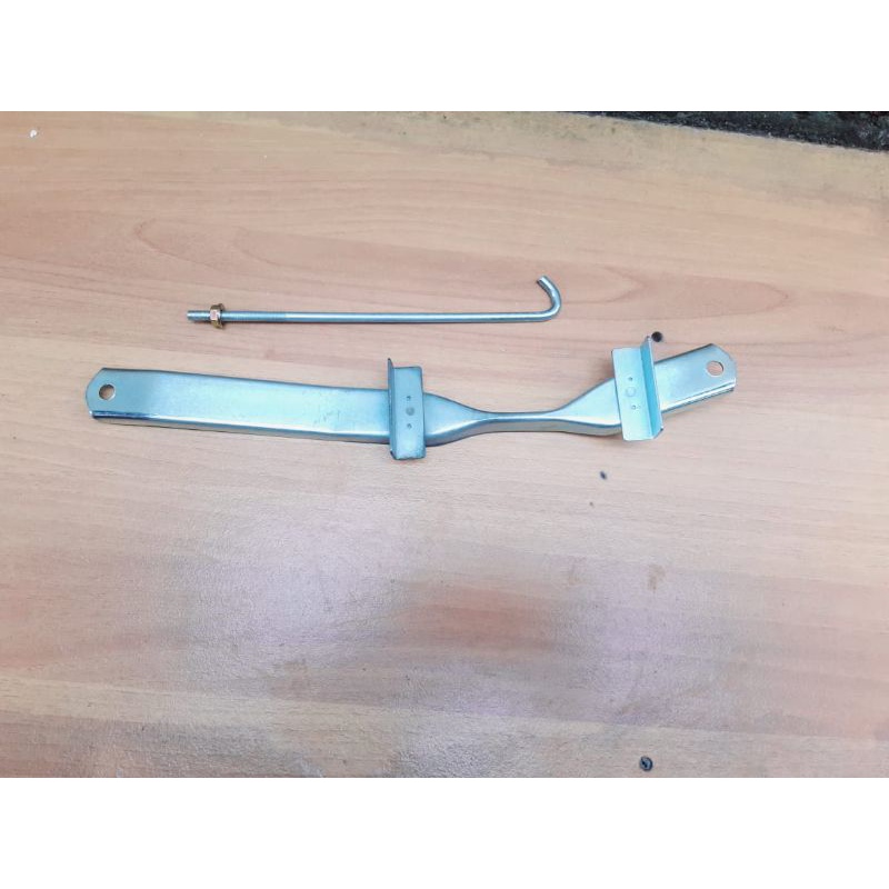 braket tatakan aki innova bensin+baut