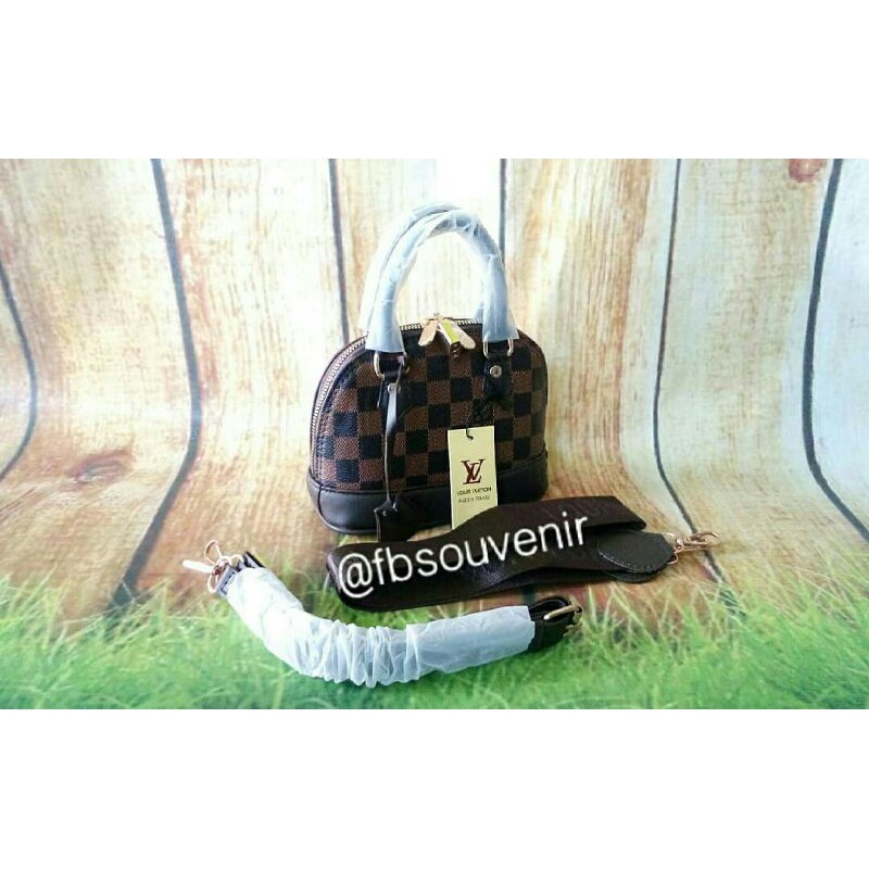 tas alma mini LV
