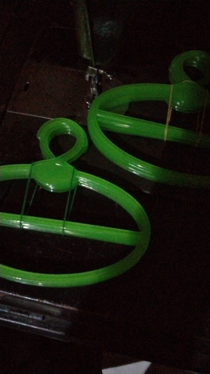 Hanger Oval / Hanger Hijab / Hanger Jilbab / Hanger Kerudung - Ds