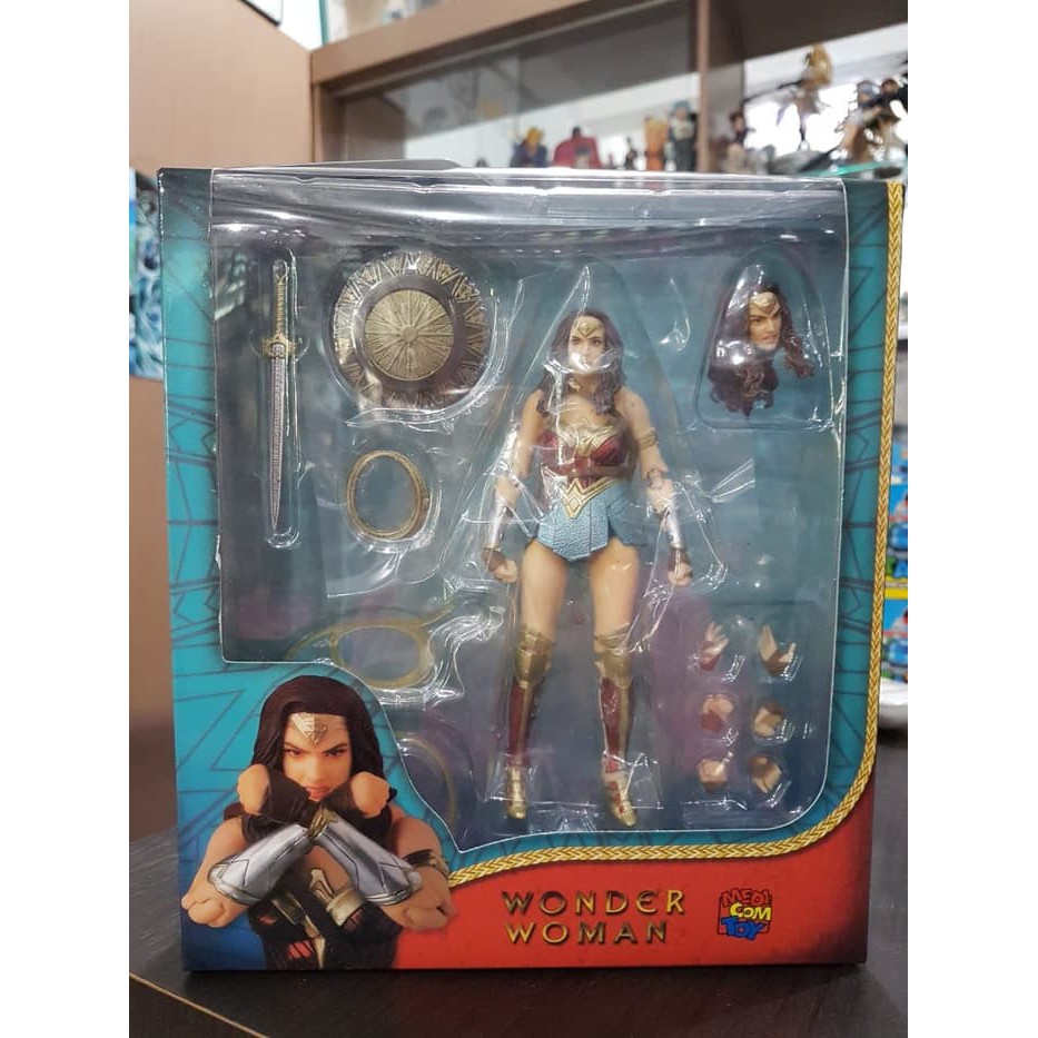 Mafex Wonder Woman Justice League Gal Gadot DC Comics 1/12 NEW MIB