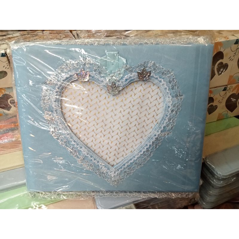 

Buku tamu renda love