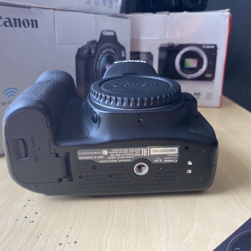 kamera dslr Canon eos 80D body only fullshet box - Kamera semi pro - kamera murah-5