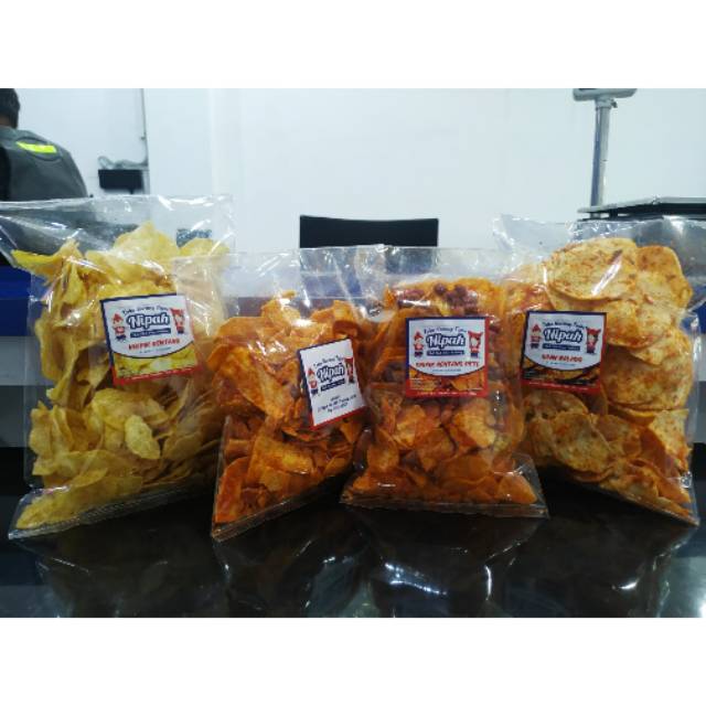 

1 PAKET KERIPIK KENTANG KHAS PADANG