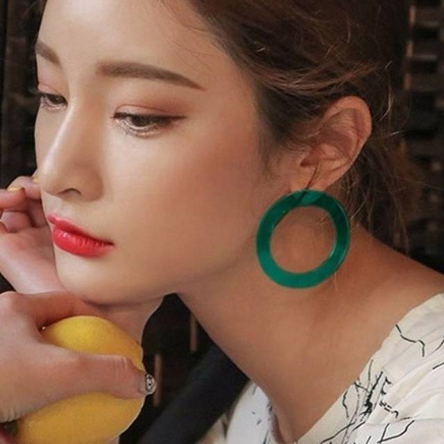 

Anting acrylic bening