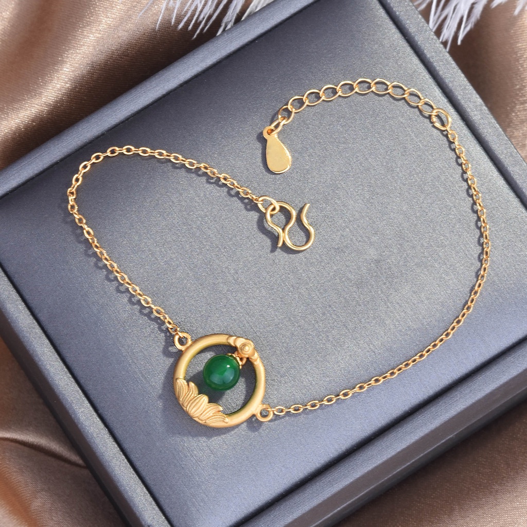 Goldkingdom Fashion Perhiasan Emas Asli Kadar 375 Bangkok Aksesoris Ready Stock Vintage Emas Bertatahkan Giok Liontin Lotus Perempuan Gesper Pengaman Xiangyun Hetian Jasper Gelang Emas