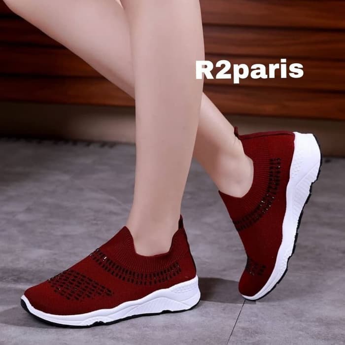 Jual Sepatu Slip on Wanita Studs Pii Hitam Abu Pink Putih Maroon R2 Berkualitas