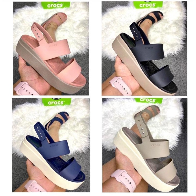 Crocs Brooklyn tali / sandal wanita Crocs brooklyn wedges tali