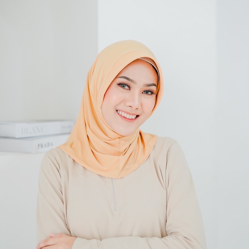 Clamina Bergo Sport / hijab instan olahraga-CREAM
