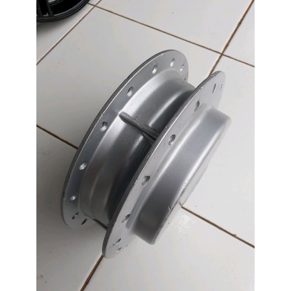 tromol belakang spin new gigi nanas 20