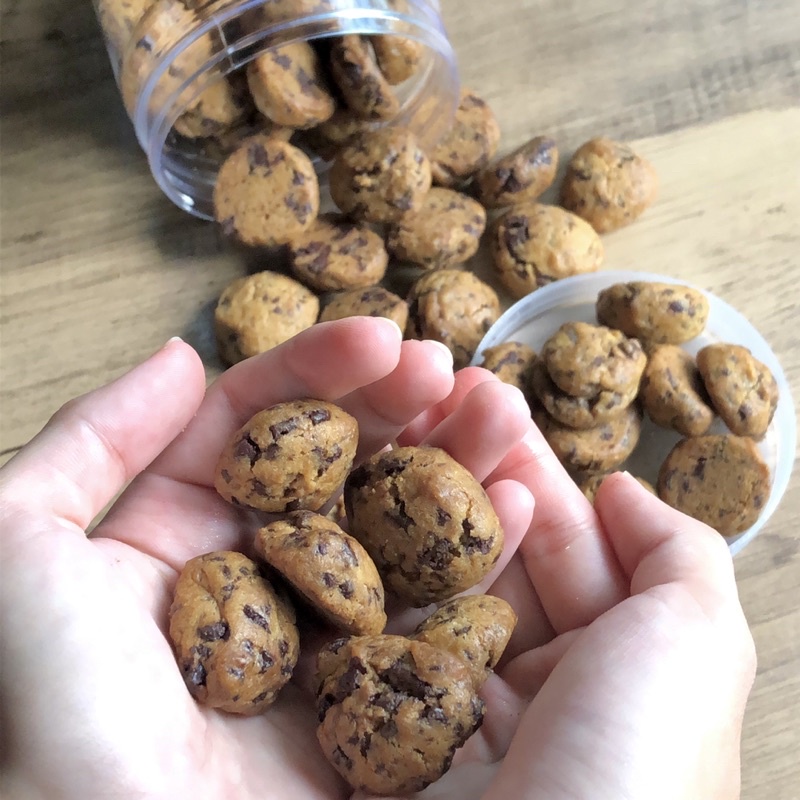 

Mini Chocolate Chip Cookies by Sweetreat