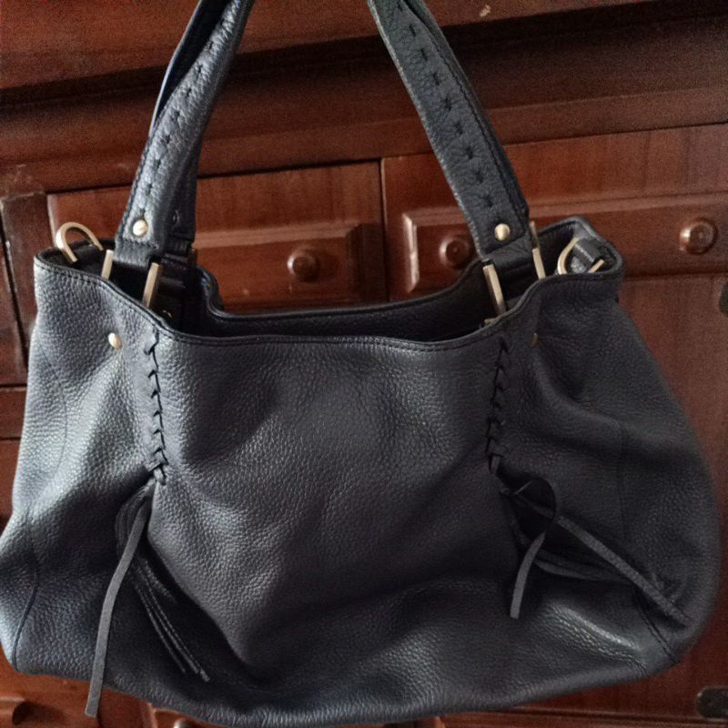 tas sling finn esker