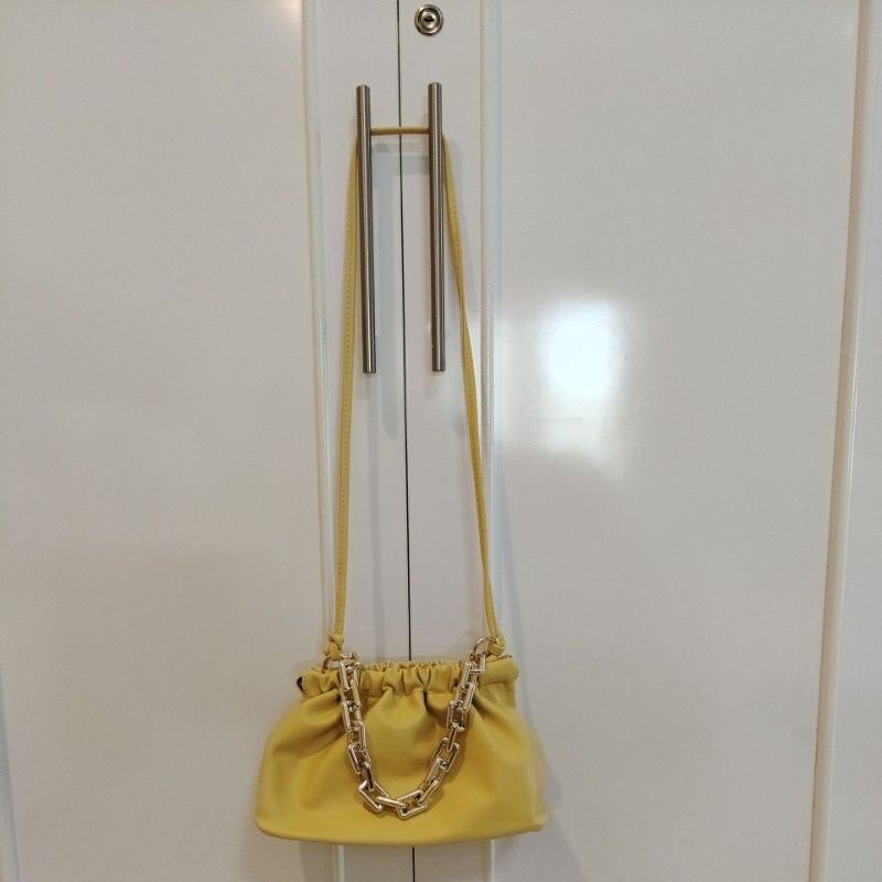 preloved tas wanita / preloved tas zara / preloved tas kondangan / preloved tas second / preloved ta