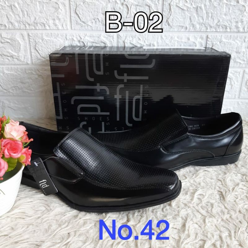 FLD SEPATU PANTOFEL