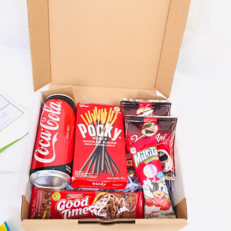 

COD HAMPERS SNACK BOX COCA COLA POCKY KOPU GIFT BOX HADIAH ULANG TAHUN