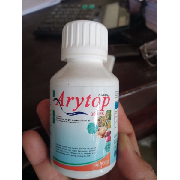 Fungisida Arytop kemasan 80 ml