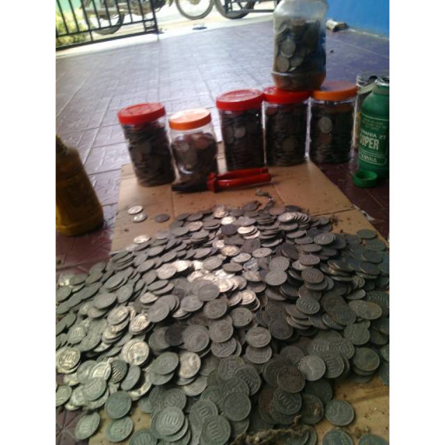 Uang koin Rp.100 tahun 73