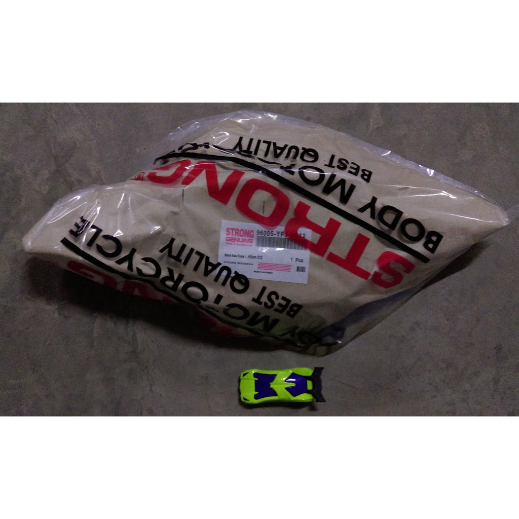 BATOK ATAS  HITAM TIPE MOTOR YAMAHA FORCE 1 MERK STRONG