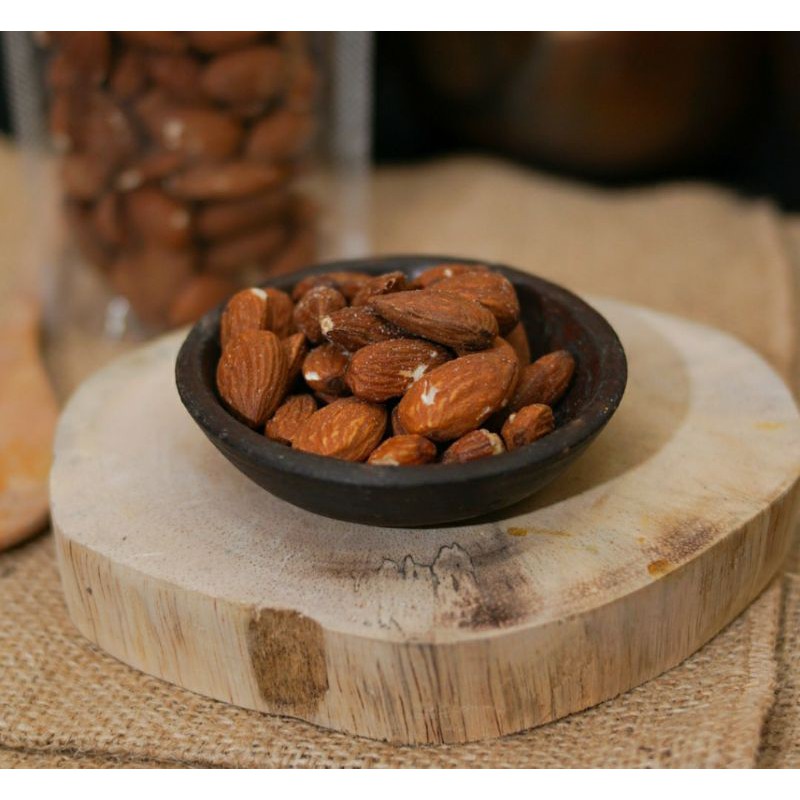 

kacang Almond 100 gr
