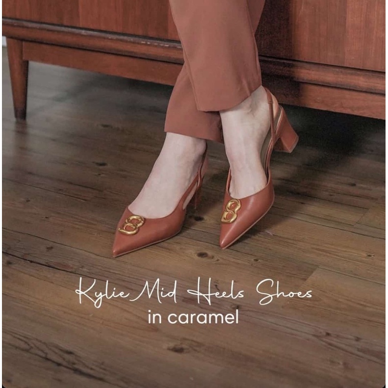 Kylie Mid Heels Shoes Buttonscarves