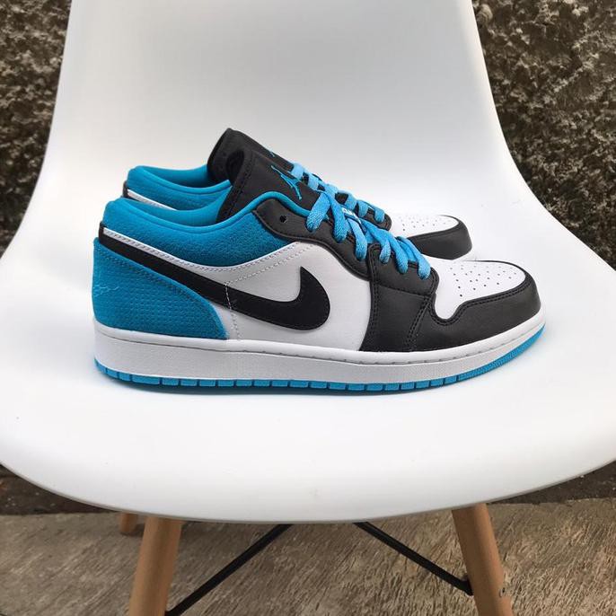 Sepatu Sneakers Nike Air Jordan 1 Low Se Laser Blue Original 100% Malikaikha