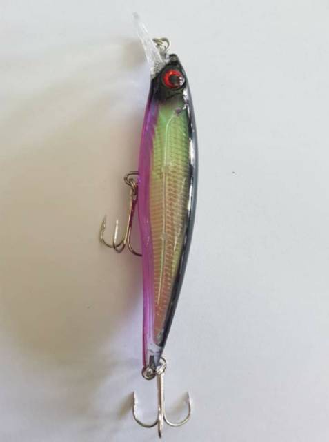 Minnow bionik dengan kail treble