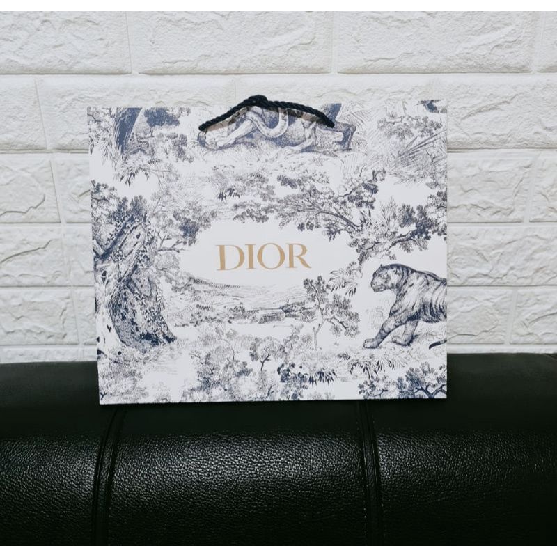 

PAPER BAG DIOR SIZE MEDIUM BERMOTIF MURAH TEBAL || DI0R PAPER BAG IMPORT