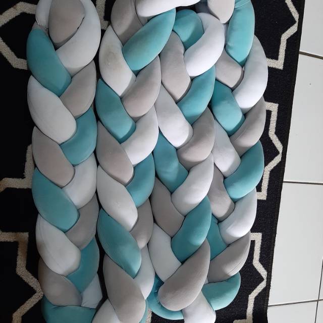 Knot pillow/ bumper box bayi preloved