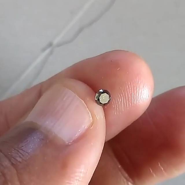 Natural Black Diamond 0,10 carat - berlian hitam asli eropa (bukan intan banjar)