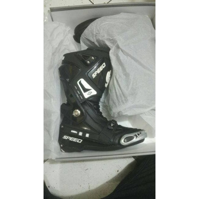 Sepatu road race speed forma