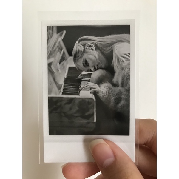 PHOTOCARD PC POLAROID R ALBUM ROSÉ ROSE PIANO
