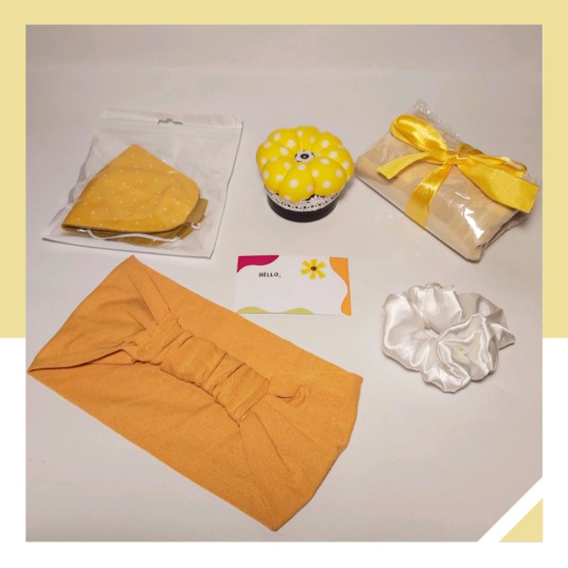 

HAMPERS SET HIJAB KUNING GIFTBOX KADO ULANG TAHUN/ GRADUATION