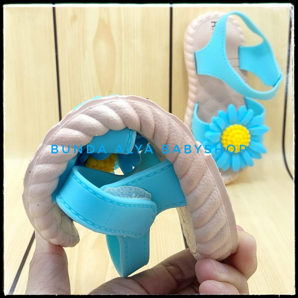 Sendal Anak Perempuan IMPORT Usia 2 3 4 Tahun BIRU Elastis Motif Bunga - Sepatu Sandal Anak Cewek Lentur Bunga Kuning Alas Karet Anti Licin