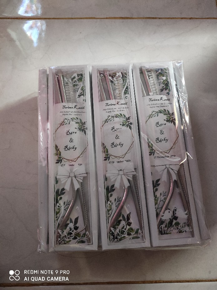 Bisa Cod Souvernir Pernikahan Sedotan Stainless Alas Kartu Ucapan Kemasan Mika